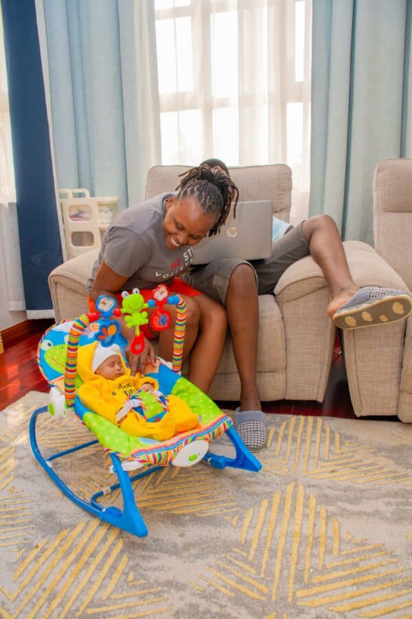 Baby Rocker with Musical Toy Bar & Vibrations - Image 8