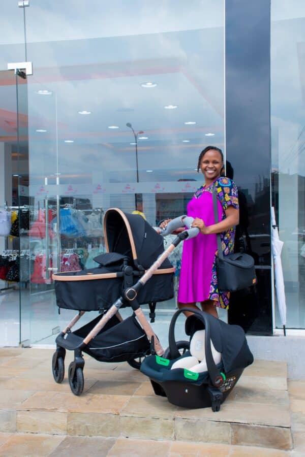 Premium Baby Bassinet Stroller Set with Carry Coat & Matching Diaper Bag - Image 7