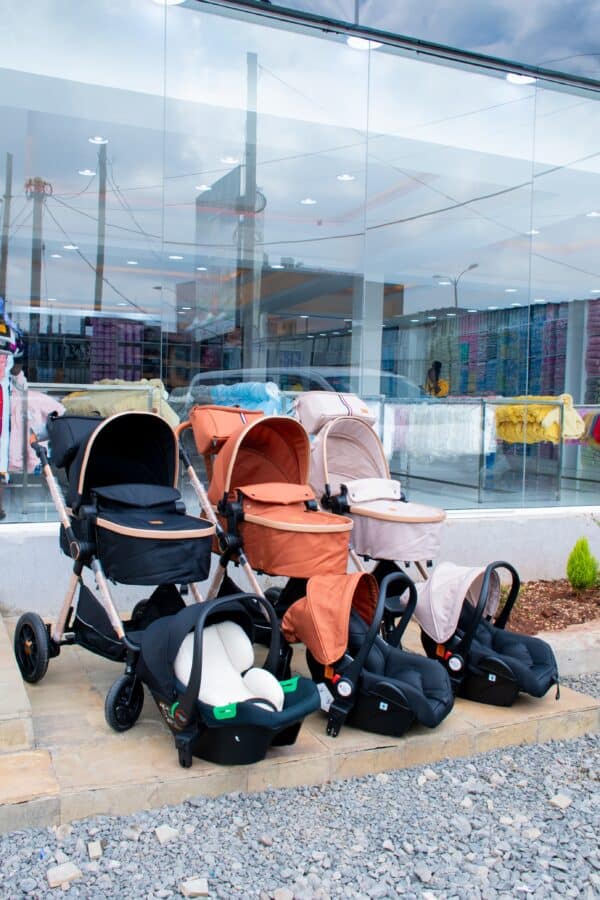 Premium Baby Bassinet Stroller Set with Carry Coat & Matching Diaper Bag - Image 5
