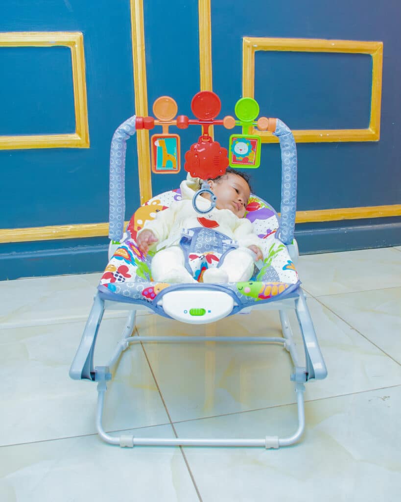 Baby Rocker with Musical Toy Bar & Vibrations - Nila Baby Shop