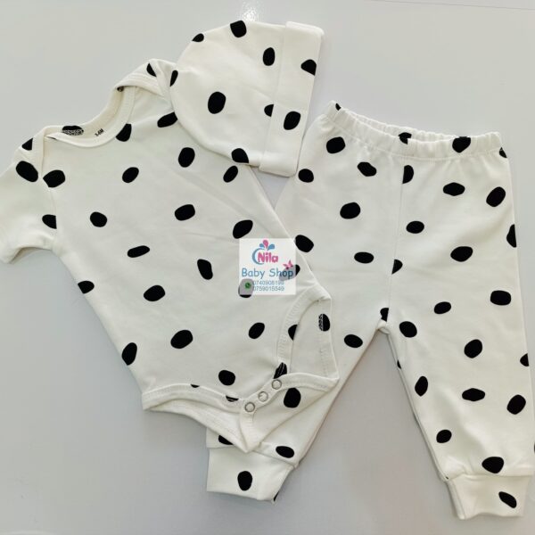 SnuggleStyle Premium 3-Piece Baby Outfit – Bodysuit, Pants & Hat - Image 6