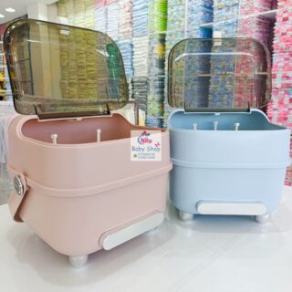 Compact Baby Bottle Drying Rack with Secure Closure and Storage Tray