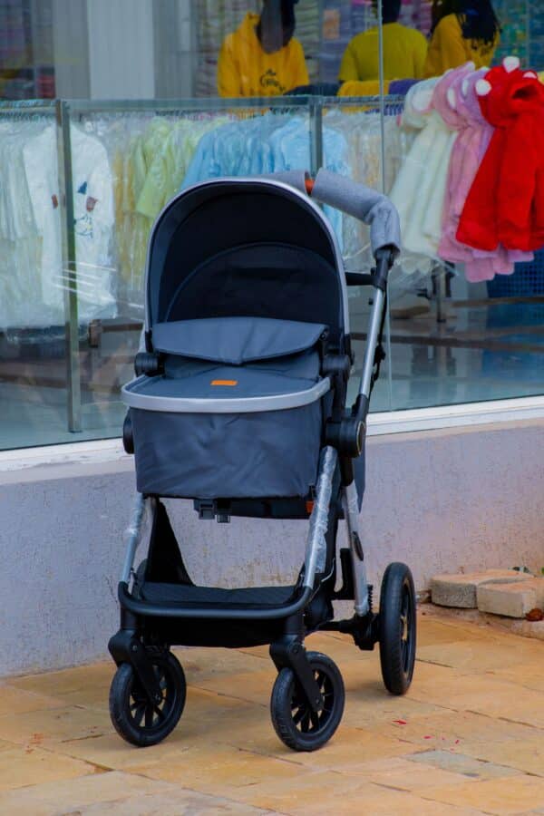 Premium Baby Bassinet Stroller Set with Carry Coat & Matching Diaper Bag - Image 15