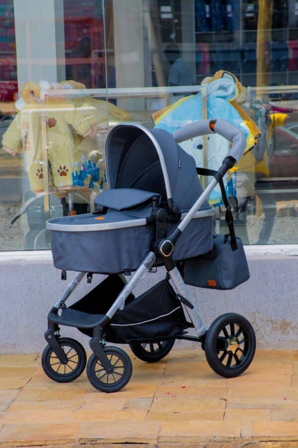 Premium Baby Bassinet Stroller Set with Carry Coat & Matching Diaper Bag - Image 17