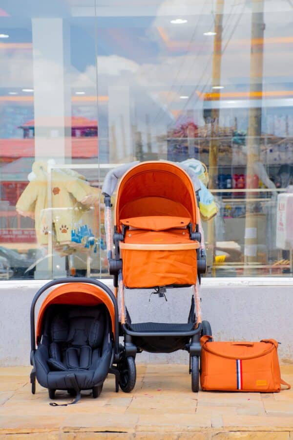 Premium Baby Bassinet Stroller Set with Carry Coat & Matching Diaper Bag - Image 25
