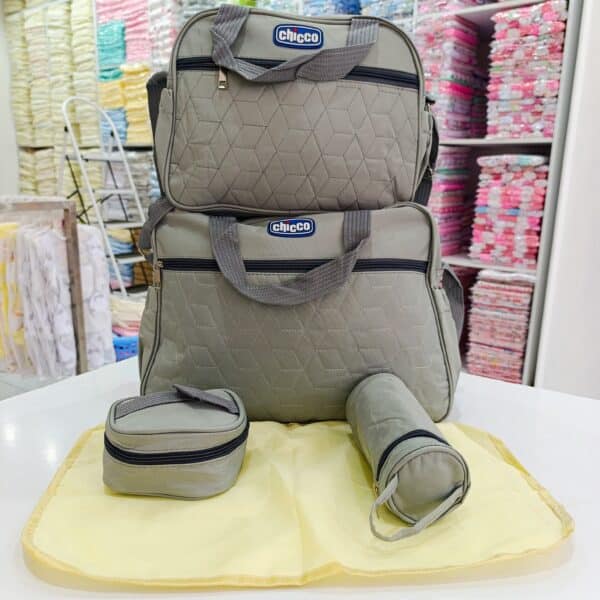 Chicco 5 Piece Diaper Bag - Image 8