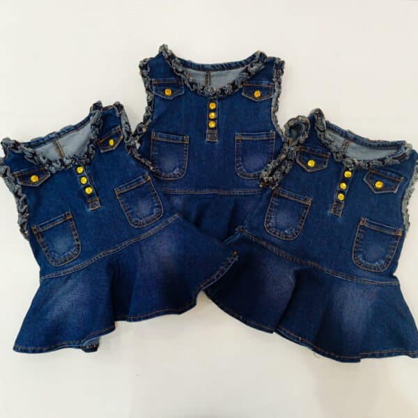 Adorable Sleeveless Denim Baby Dress with Front Pockets & Gold Button Accents - Image 3
