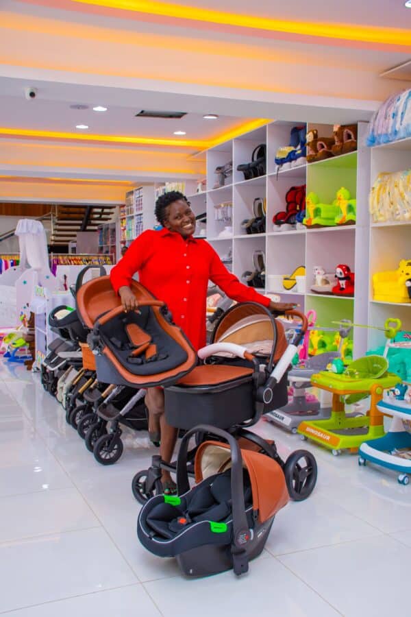 4 in 1 Luxury Baby Stroller with Car Seat - Image 9