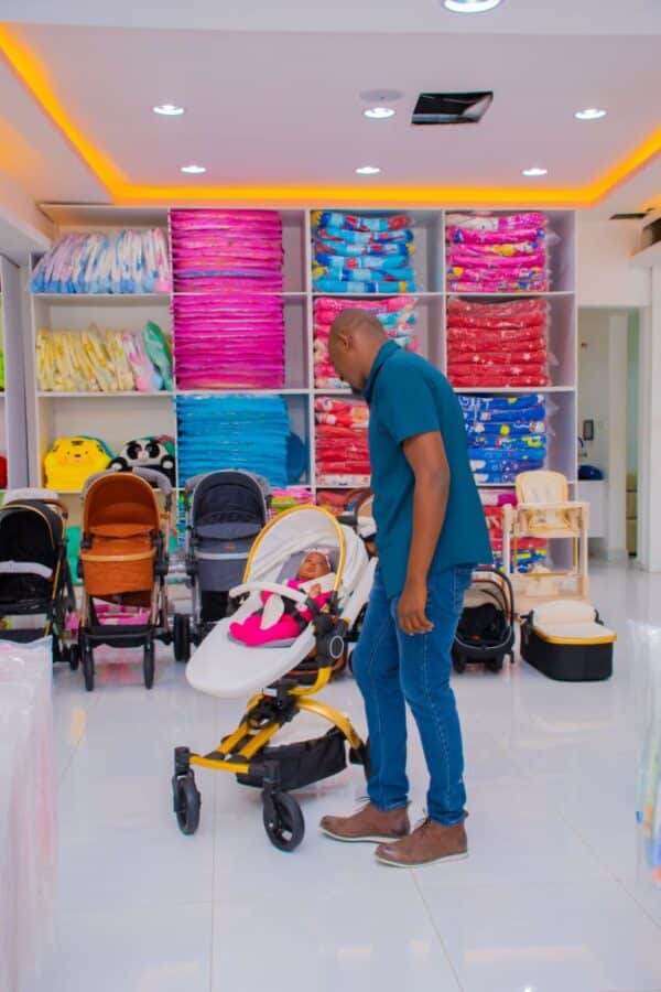 4 in 1 Luxury Baby Stroller with Car Seat - Image 5