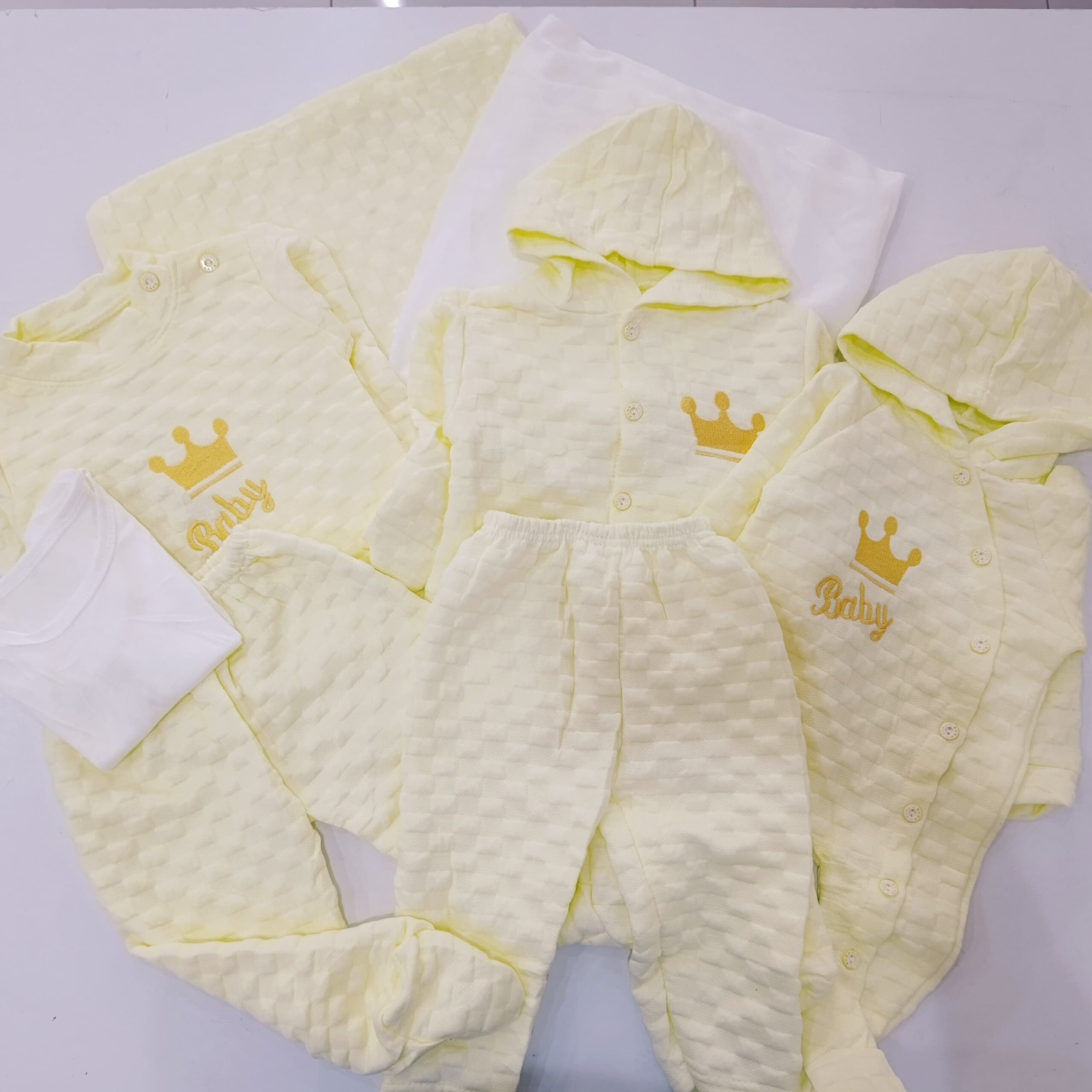 Gorgeous Warm 8-Piece Fleece Newborn Receiving Set - Image 3